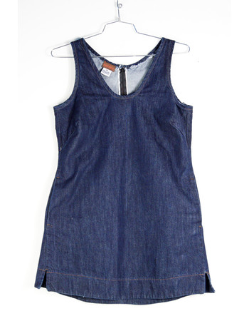 Short sleeveless dress in denim